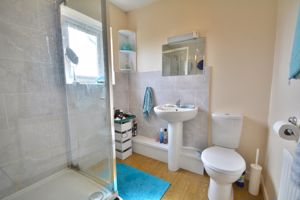 Ensuite- click for photo gallery
